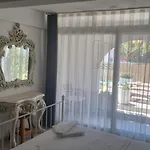 Δωμάτια σε οικογενειακή κατοικία Berg Αλικαρνασσός